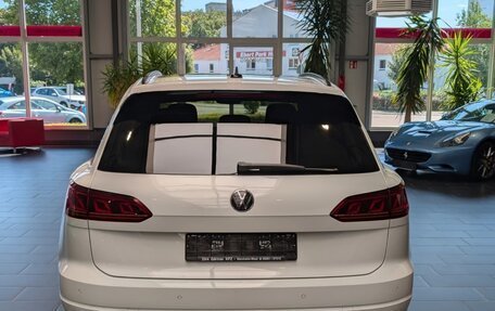 Volkswagen Touareg III, 2021 год, 7 900 000 рублей, 4 фотография