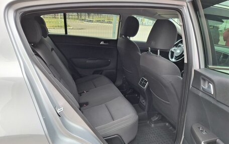 KIA Sportage IV рестайлинг, 2018 год, 2 139 000 рублей, 10 фотография