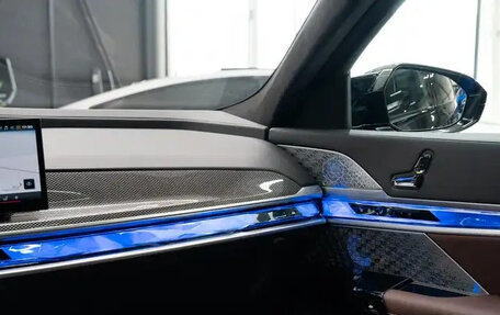 BMW 7 серия, 2025 год, 21 000 000 рублей, 16 фотография