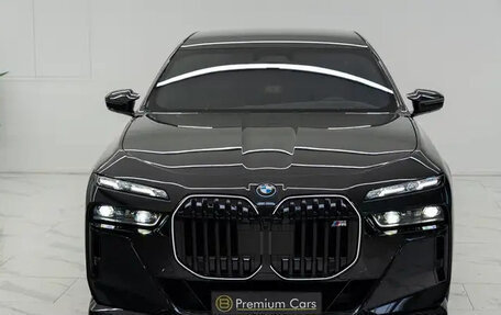 BMW 7 серия, 2025 год, 21 000 000 рублей, 33 фотография