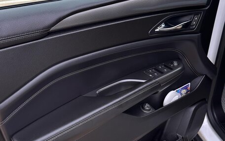 Cadillac SRX II рестайлинг, 2012 год, 1 300 000 рублей, 8 фотография