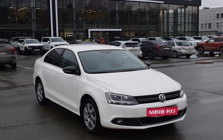 Volkswagen Jetta VI, 2012 год, 837 000 рублей, 3 фотография