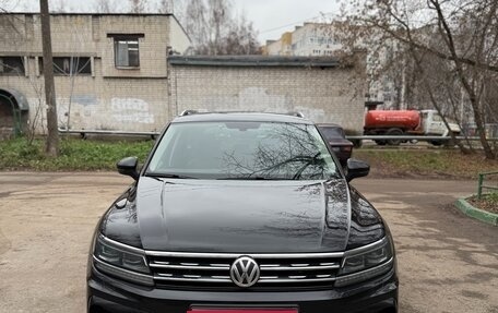 Volkswagen Tiguan II, 2017 год, 3 500 000 рублей, 1 фотография