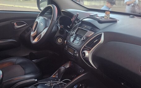 Hyundai ix35 I рестайлинг, 2011 год, 1 100 000 рублей, 7 фотография