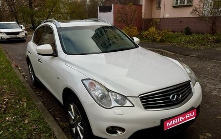 Infiniti QX50 I рестайлинг, 2013 год, 1 790 000 рублей, 1 фотография