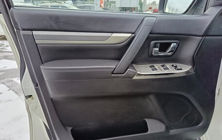 Mitsubishi Pajero IV, 2014 год, 2 249 995 рублей, 12 фотография