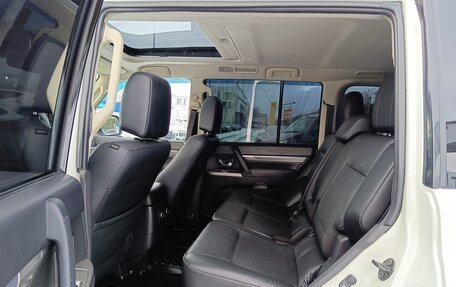 Mitsubishi Pajero IV, 2014 год, 2 249 995 рублей, 14 фотография