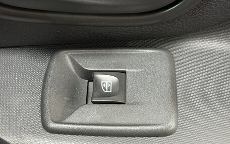 Renault Logan II, 2019 год, 1 087 000 рублей, 7 фотография