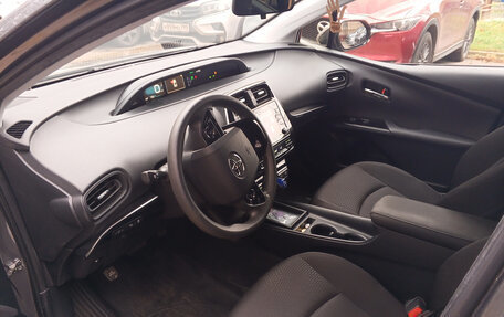 Toyota Prius IV XW50, 2020 год, 2 550 000 рублей, 7 фотография