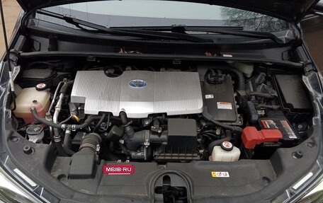 Toyota Prius IV XW50, 2020 год, 2 550 000 рублей, 5 фотография