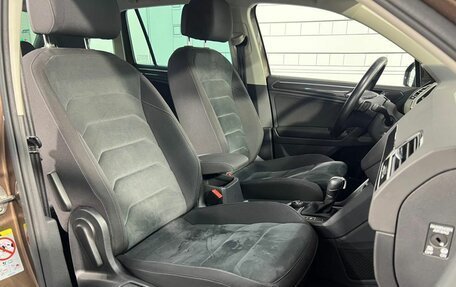 Volkswagen Tiguan II, 2019 год, 2 730 000 рублей, 19 фотография