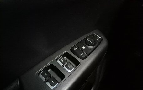 KIA Sportage IV рестайлинг, 2019 год, 2 100 000 рублей, 8 фотография