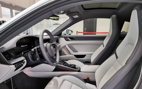 Porsche 911, 2025 год, 23 730 000 рублей, 10 фотография