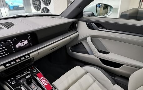 Porsche 911, 2025 год, 23 730 000 рублей, 19 фотография