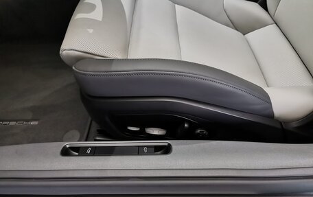 Porsche 911, 2025 год, 23 730 000 рублей, 30 фотография