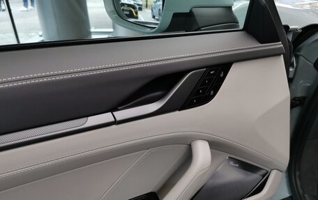 Porsche 911, 2025 год, 23 730 000 рублей, 28 фотография