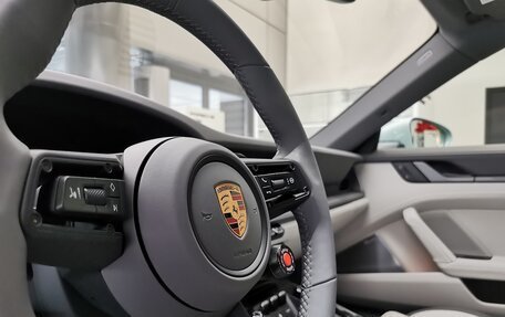 Porsche 911, 2025 год, 23 730 000 рублей, 32 фотография