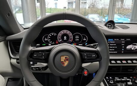 Porsche 911, 2025 год, 23 730 000 рублей, 37 фотография