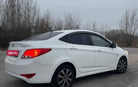 Hyundai Solaris II рестайлинг, 2015 год, 1 050 000 рублей, 3 фотография