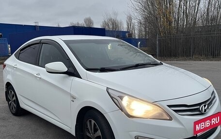 Hyundai Solaris II рестайлинг, 2015 год, 1 050 000 рублей, 4 фотография