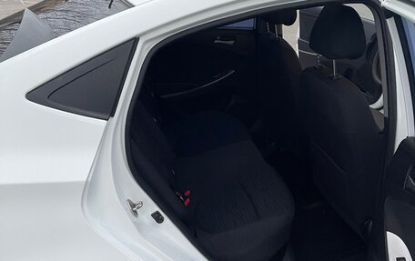 Hyundai Solaris II рестайлинг, 2015 год, 1 050 000 рублей, 8 фотография