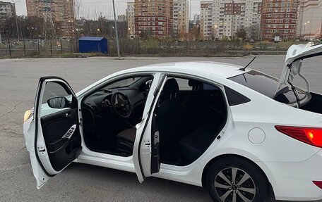 Hyundai Solaris II рестайлинг, 2015 год, 1 050 000 рублей, 12 фотография