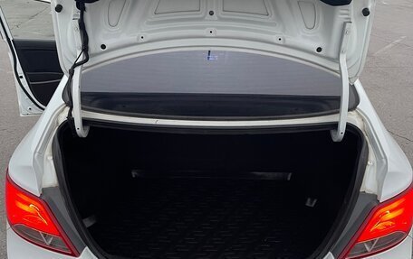 Hyundai Solaris II рестайлинг, 2015 год, 1 050 000 рублей, 13 фотография