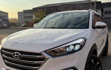 Hyundai Tucson III, 2015 год, 1 755 000 рублей, 2 фотография