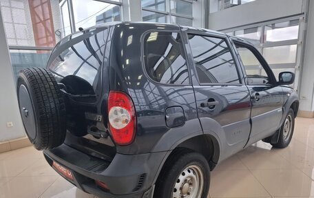 Chevrolet Niva I рестайлинг, 2015 год, 589 000 рублей, 3 фотография