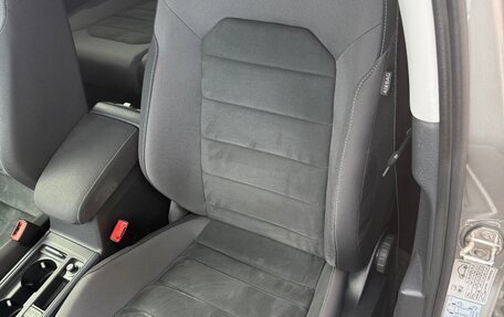 Volkswagen Golf VII, 2020 год, 2 450 000 рублей, 20 фотография