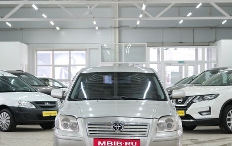 Toyota Avensis III рестайлинг, 2003 год, 569 000 рублей, 3 фотография