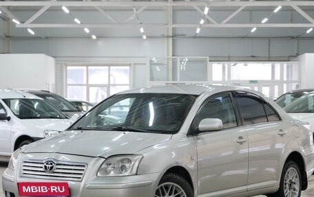 Toyota Avensis III рестайлинг, 2003 год, 569 000 рублей, 4 фотография