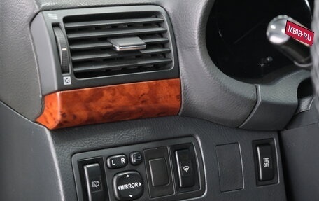 Toyota Avensis III рестайлинг, 2003 год, 569 000 рублей, 10 фотография