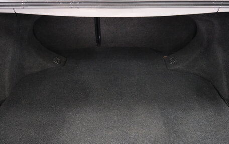 Toyota Avensis III рестайлинг, 2003 год, 569 000 рублей, 26 фотография