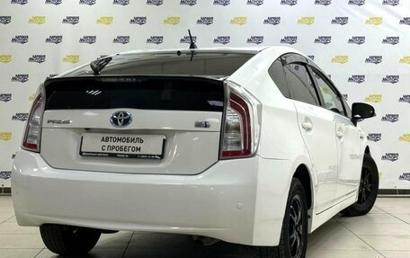 Toyota Prius, 2013 год, 1 083 000 рублей, 7 фотография