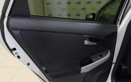 Toyota Prius, 2013 год, 1 083 000 рублей, 19 фотография