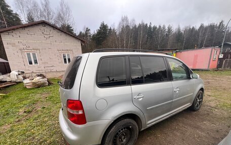 Volkswagen Touran III, 2004 год, 480 000 рублей, 5 фотография