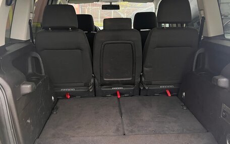 Volkswagen Touran III, 2004 год, 480 000 рублей, 10 фотография