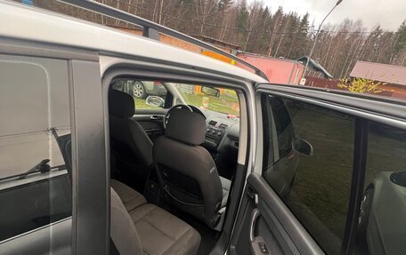 Volkswagen Touran III, 2004 год, 480 000 рублей, 7 фотография