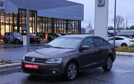 Volkswagen Jetta VI, 2012 год, 990 000 рублей, 1 фотография