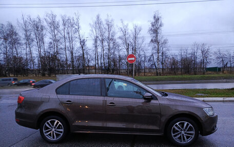 Volkswagen Jetta VI, 2012 год, 990 000 рублей, 4 фотография