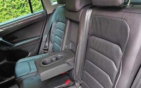 Volkswagen Tiguan II, 2017 год, 2 950 000 рублей, 23 фотография