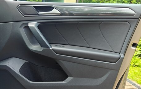 Volkswagen Tiguan II, 2017 год, 2 950 000 рублей, 24 фотография