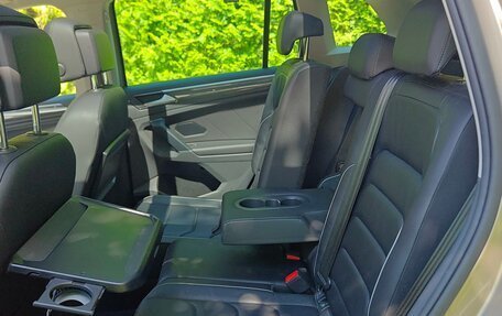 Volkswagen Tiguan II, 2017 год, 2 950 000 рублей, 29 фотография