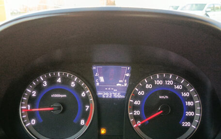 Hyundai Solaris II рестайлинг, 2012 год, 567 000 рублей, 17 фотография