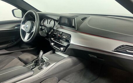 BMW 5 серия, 2018 год, 2 899 000 рублей, 15 фотография