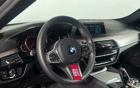 BMW 5 серия, 2018 год, 2 899 000 рублей, 13 фотография