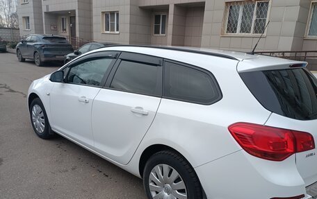 Opel Astra J, 2013 год, 1 050 000 рублей, 3 фотография