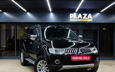 Mitsubishi Pajero IV, 2012 год, 1 679 000 рублей, 2 фотография