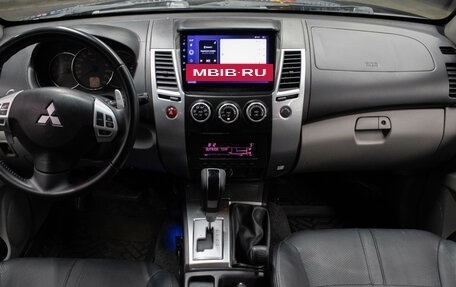 Mitsubishi Pajero IV, 2012 год, 1 679 000 рублей, 10 фотография